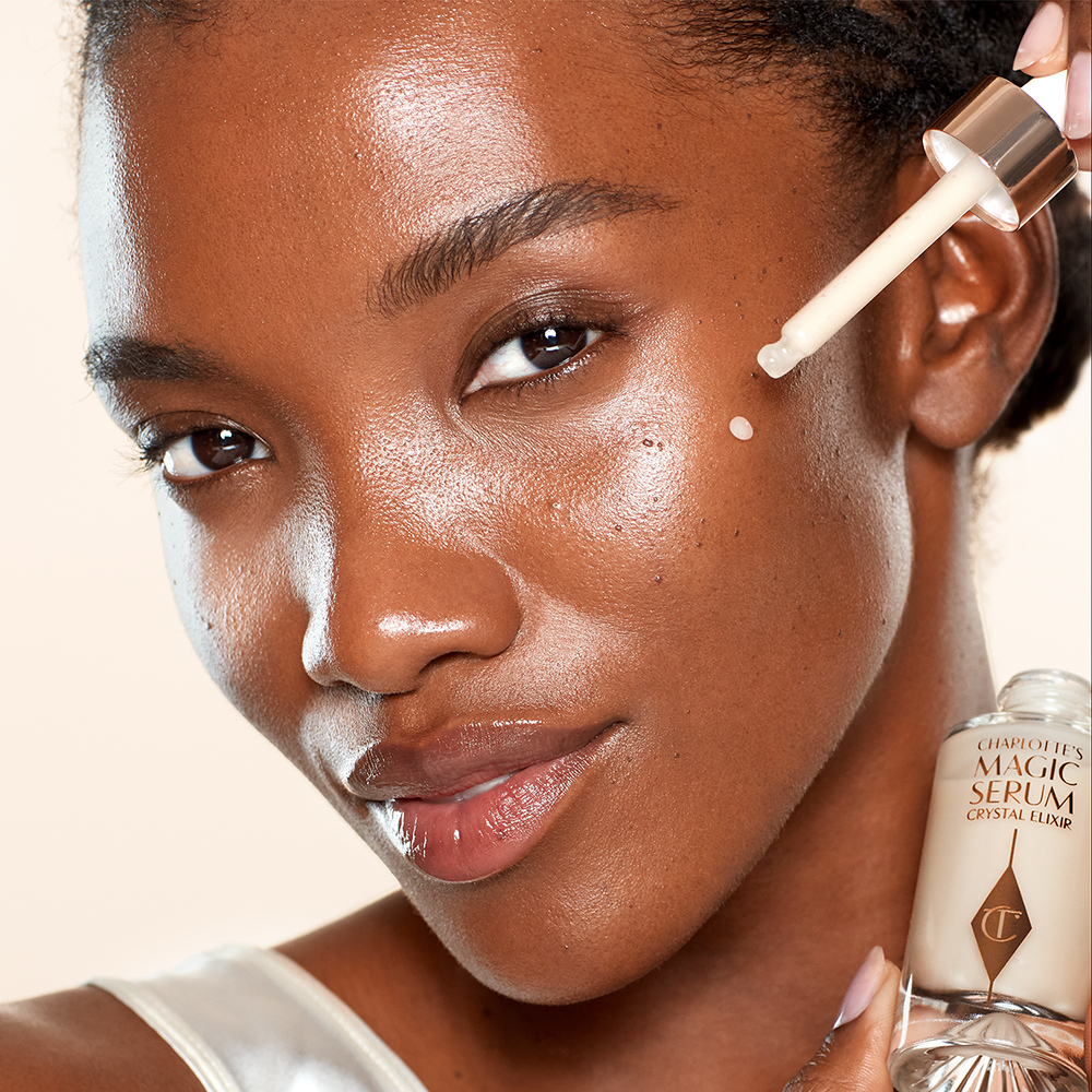 CHARLOTTE’S MAGIC GIFT OF SKIN REVIVAL 12 CHARLOTTE’S DEWY GLOW BAUBLE DUO